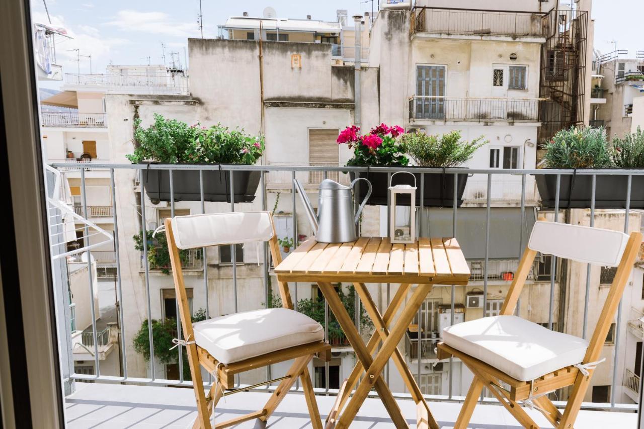 Minimal Apartment On The Shadow Of The Acropolis Atina Dış mekan fotoğraf